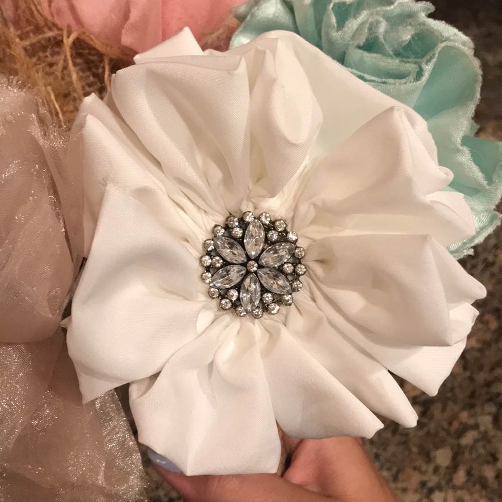 Hand made bouquets for bridesmaids - Picture 6 of 6